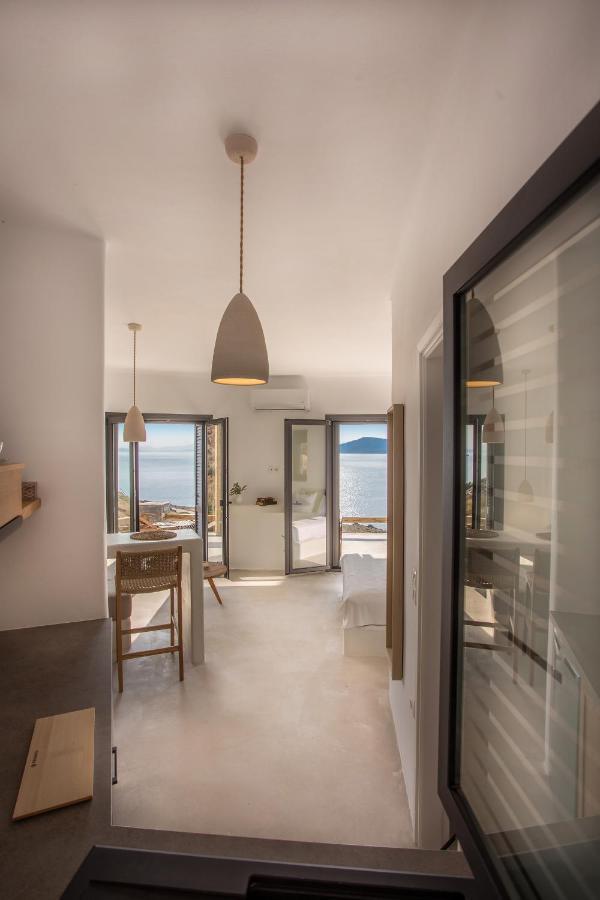 Myrtos *